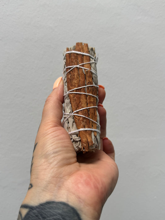 Räucherbündel getrockneter Salbei // MIT ZIMT