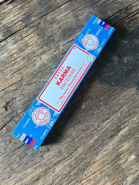 Räucherstäbchen // KARMA