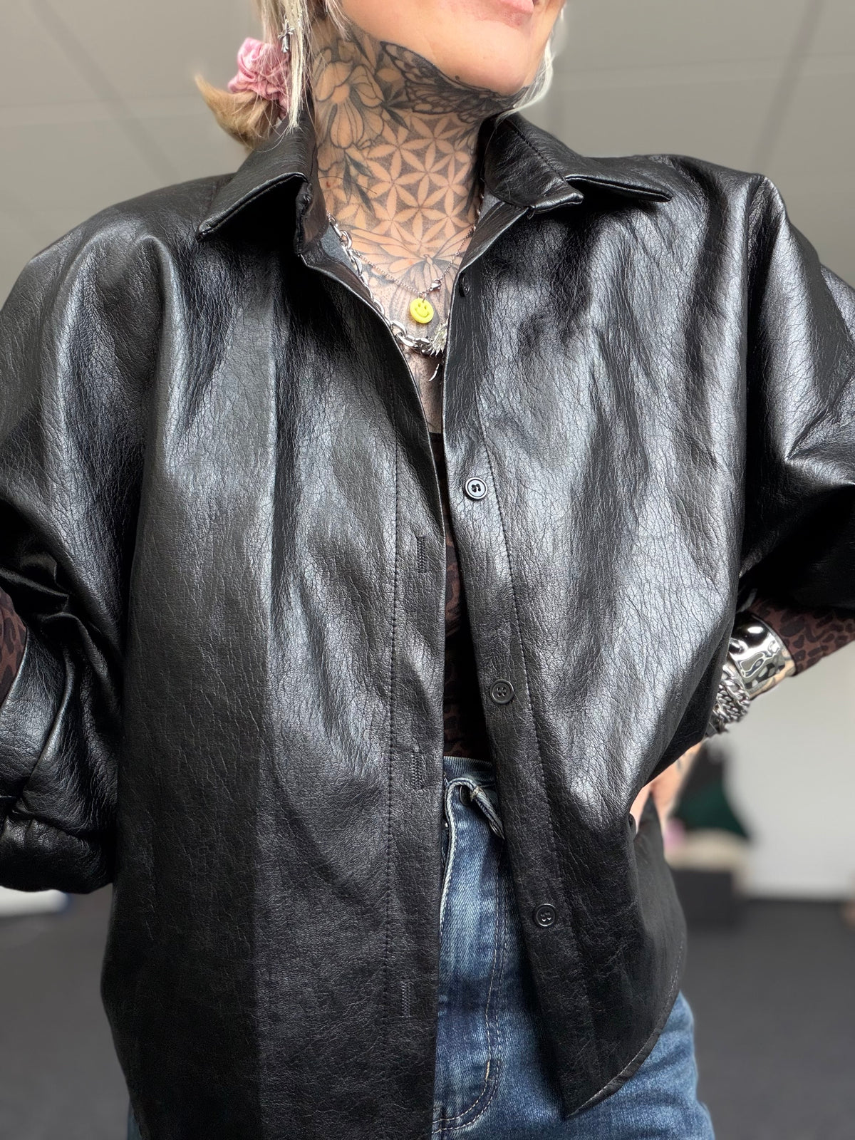 Bluse // FAKE LEATHER