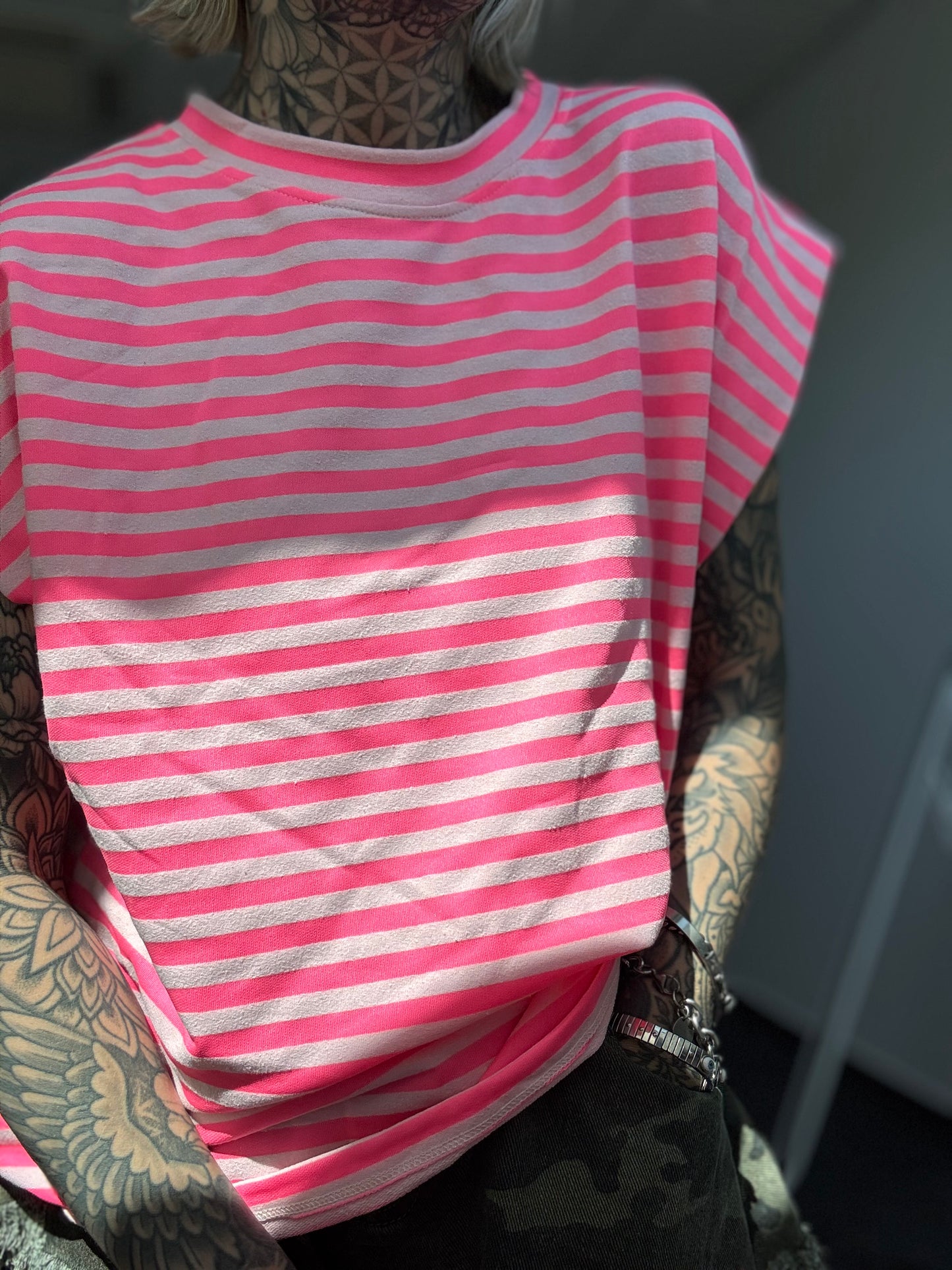 Basic Oversize Shirt // STRIPES NEON ROSA