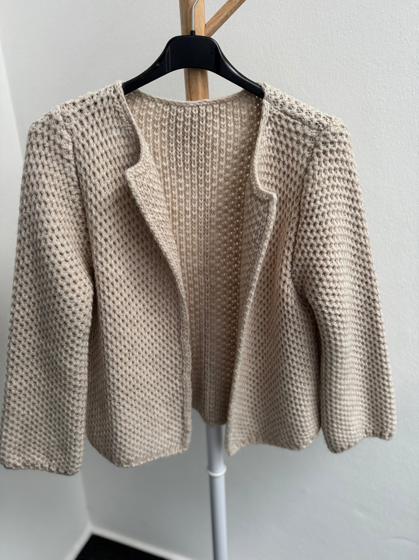Strickjacke // VANILLA