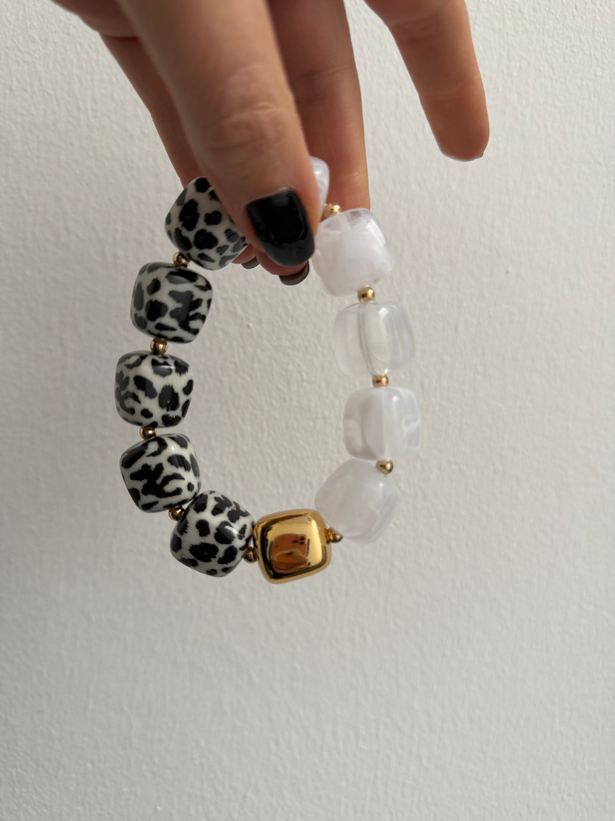 Armband // LEO versch. Farben