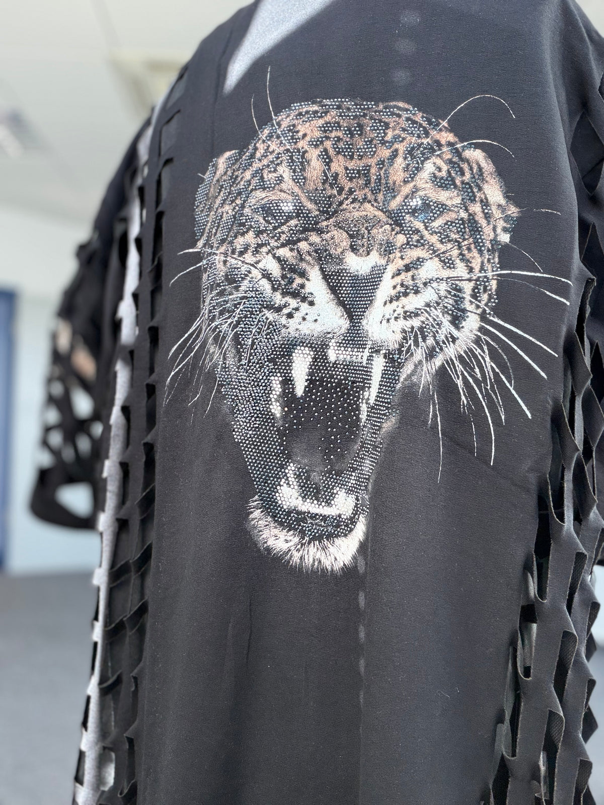Cardigan // LEO